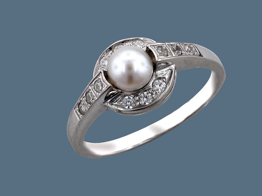 кольцо серебряное с фианитами 01К351073