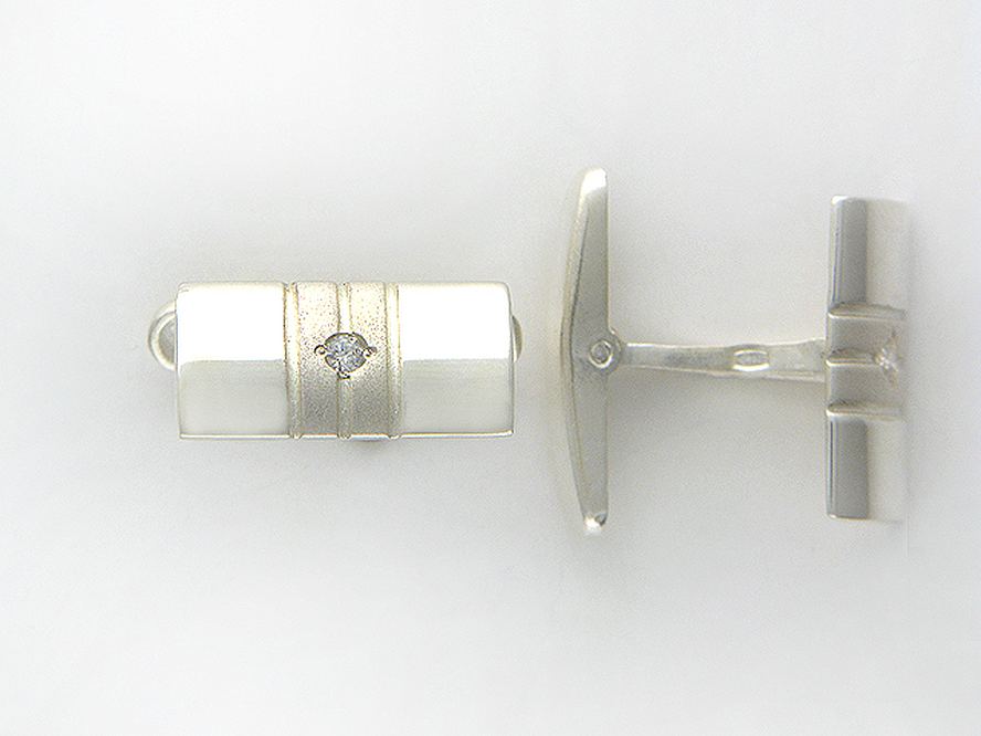 запонка серебряная с фианитом К5Н150104