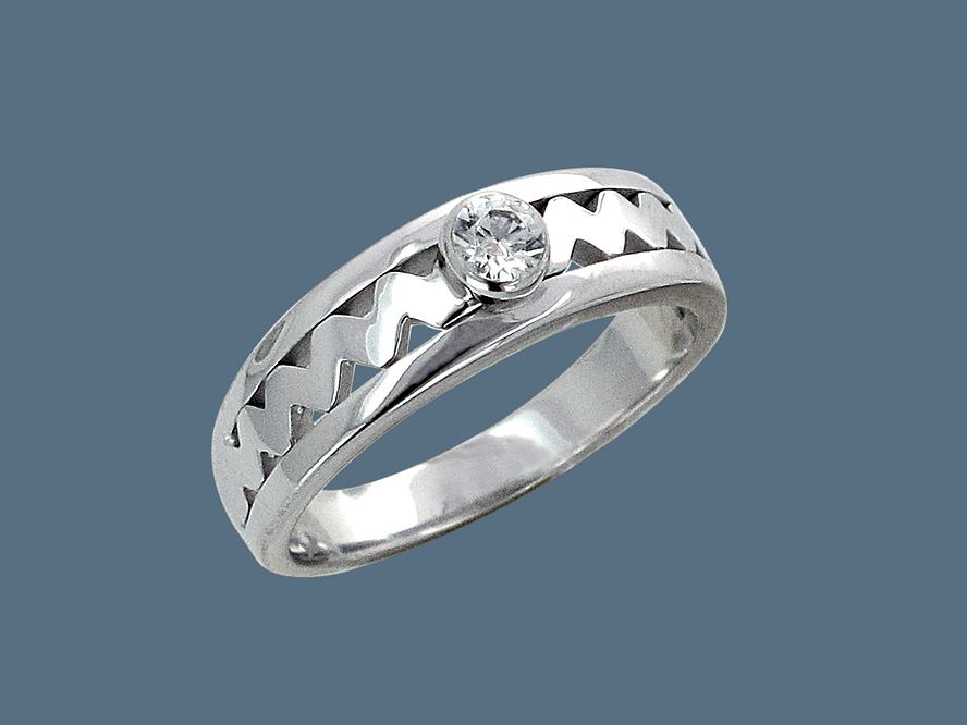 кольцо серебряное с фианитом У15К150073