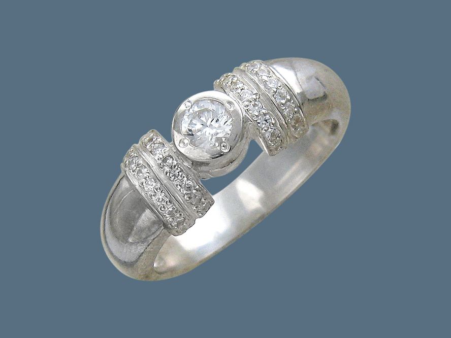 кольцо серебряное с фианитами У15К150082