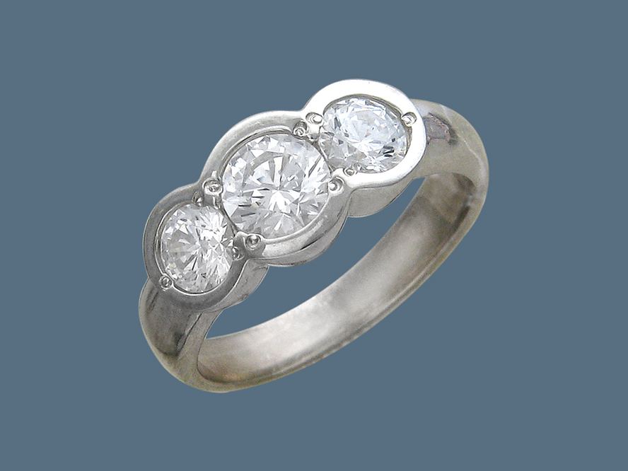 кольцо серебряное с фианитами У15К150130