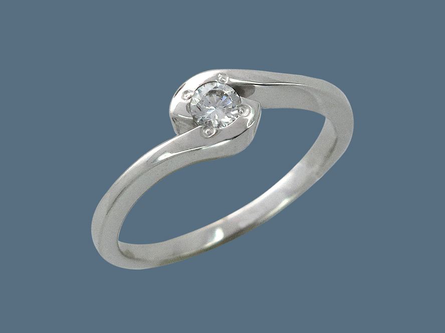 кольцо из серебра 925 пробы с фианитом У15К150263