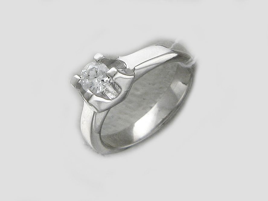 кольцо серебряное с фианитом У15К150305