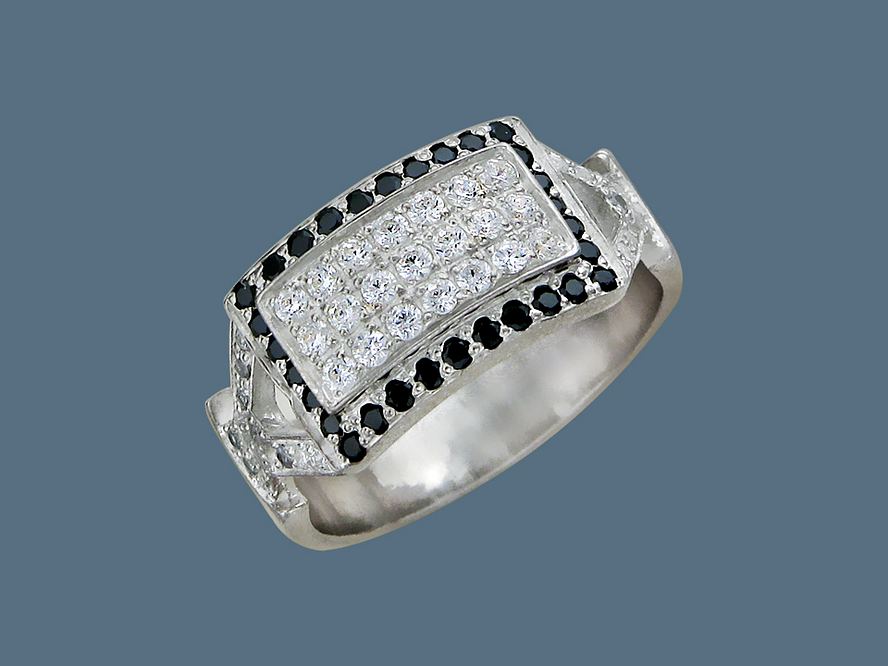 кольцо серебряное с фианитами У15К250139
